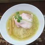 らあめん サンド - 比内地鶏とシャモロックの塩らあめん（大盛）