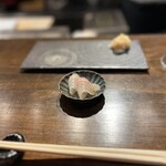 おまかせ寿司 すしのすけ - 鯛　桜葉漬け
