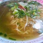 桜井 - ラーメン、いっときはコショウが多すぎて辛かったですが最近は控えめになっています