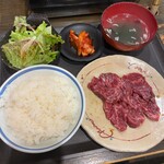 Miudai Monnaka Yakiniku Tecchan - 