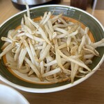 江ちゃんラーメン - ボリューミーもやし炒め