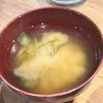 Hamayaki Kaisen Izakaya Uo Tora Suisan - 味噌汁