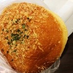 宮原サービスエリア（下り線） 特設水車のあるにぎわい横丁 - カレーパン（150円）