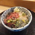 蛇の新 -  まぐろ+まこかれい+生しらす+かつおの丼