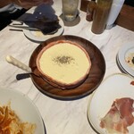 シカゴピザ&ボルケーノパスタ Meat&Cheese Forne - 