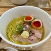 MENDOKORO TOMO Premium - 半熟煮玉子濃香トリュフの鶏塩中華そば(並)