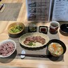 Shunsai Yagorou - 肩ロースステーキ定食（サラダ、豚汁は食べかけ）