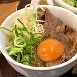 讃岐のおうどん 花は咲く - 肉丼