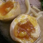 宮本商店 - 半熟がたまらない味玉。