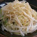 宮本商店 - もやキャベ。（別皿で１００円）