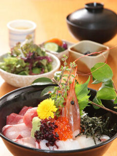 Uokuni - 大名海鮮丼
