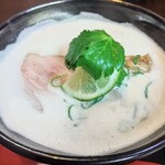 豚白湯創作麺処 友池 - 豚白湯ラーメン