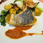 フランス料理 GLOUTON - お魚のソテー、トマトソース。