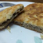 little ukraine - ・ピロギ の断面、具の偏りなさに丁寧さを感じる