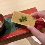 Kyou To Sushi Matsumoto - あん肝最中(北海道・積丹半島) あん肝奈良漬やあん肝いぶりがっこは他店でもよく見かけますが、これは斬新！サクッと食べやすくて美味しいです。