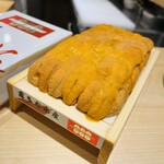 Kyou To Sushi Matsumoto - 出ました！小川のうに！北海道・厚岸産だそうです。ボリューミーですね。うに丼食べたい♥️