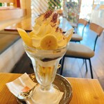 コロロ珈琲 - チョコバナナパフェ