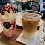 GODIVA cafe - ショコリキサーとカフェラテ