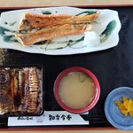 知床食堂 - 黒ハモ丼＆鮭ハラス