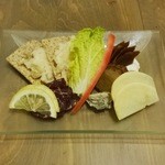 酒嚢飯袋 - 奈良漬リコッタ、プレザオーラ、酒盗ポテサラ、いぶりがっこ、ブルーチーズ