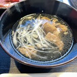 かたい信用やわらかい肉 焼肉のいとう - 定食のスープ