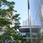 タリーズコーヒー - 新宿ファーストタワーの1F、"イオンフードスタイル西新宿"の裏にあります。