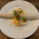 ムムリク - 仏産ホワイトアスパラガス　卵とレモンのソース