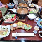 玉造温泉 湯之助の宿 長楽園 - 夜：前菜、造り、酢物、焜炉、食前酒