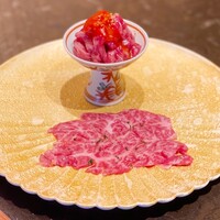 肉匠ふるさと - 榊山牛ユッケとハラミ刺し