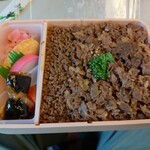 Ekibenya Odori - 牛肉どまん中
