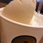 ペンギン堂 - オリジナルソフトクリーム＆紅茶アイス￥４００