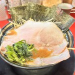 豚骨醤油ラーメン 王道家 - 