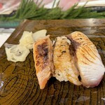 Tachiguizushi Sushitsune - 炙り三貫¥380