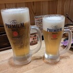 鳥よし - 神泡のザ プレミアム モルツの普通サイズとメガサイズ