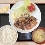 食堂 うまいや - しょうが焼き定食