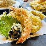 そば草香 - 頭付きの海老の天ぷら♡めちゃくちゃ旨い✨️