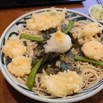 戸隠そば  - ミックスの大盛(1370yen)