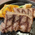 米沢牛ステーキレストラン 牛毘亭 - 米沢牛ステーキ（カイノミとウチモモ）