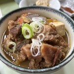 鯉とうなぎのまるます家 総本店 - 牛すじ煮込み