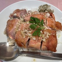 シェフス - 海南丼