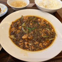 正宗広東私房菜サワダ 梅田エスト店 - 山椒がたくさん(๑>◡<๑)