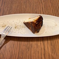 正宗広東私房菜サワダ 梅田エスト店 - 青山椒香るバスクチーズケーキ　名物のようなので食べました♪