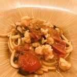 北野坂 木下 - 甲殻類とトマトのラグーパスタ