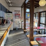 スマル亭 - 店内