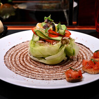 ラトリエ ドゥ ジョエル・ロブション - 【LUNCH MENU B @税込10,000円】マグロのコンフィをニース風サラダに高糖度トマトのトーストを添えて