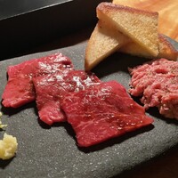 カルネジーオ イースト - 