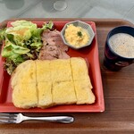 ゼロベース - 料理写真:ゼロベーストースト 850円　カフェオレ 450円