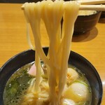ラーメン 坊也哲 - つけ汁に
