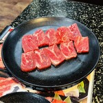 Yakiniku Tabehoudai Kangeki Dondon - 