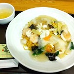 中華飯店 杏竜 - 上にて。